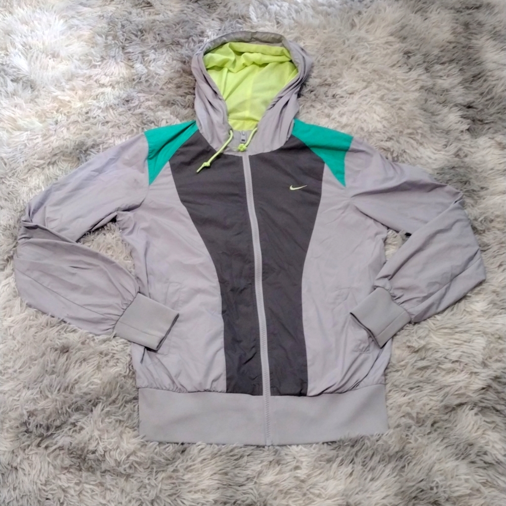 Nike windbreaker zipup women's medium
